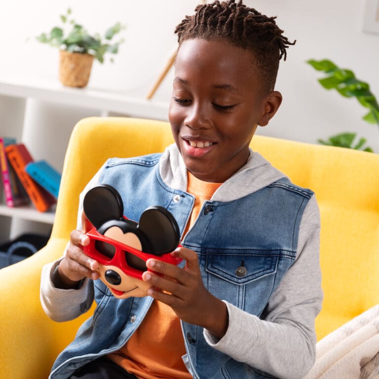 kid with disney viewmaster