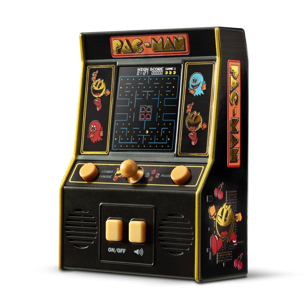 09559 ArcadeClassics Item L3Q MetallicPacMan