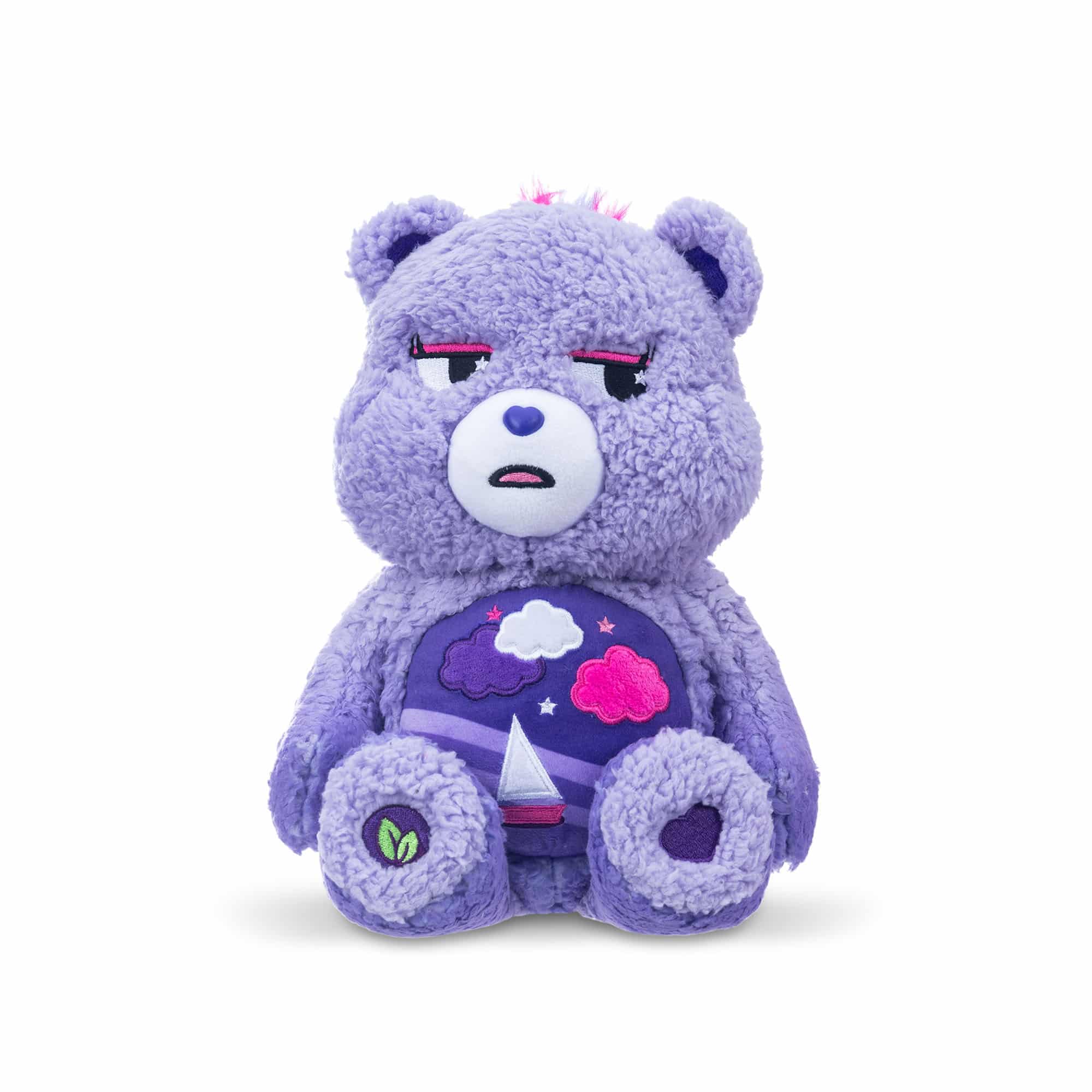 Front facing photo of Stormy heart bear sitting